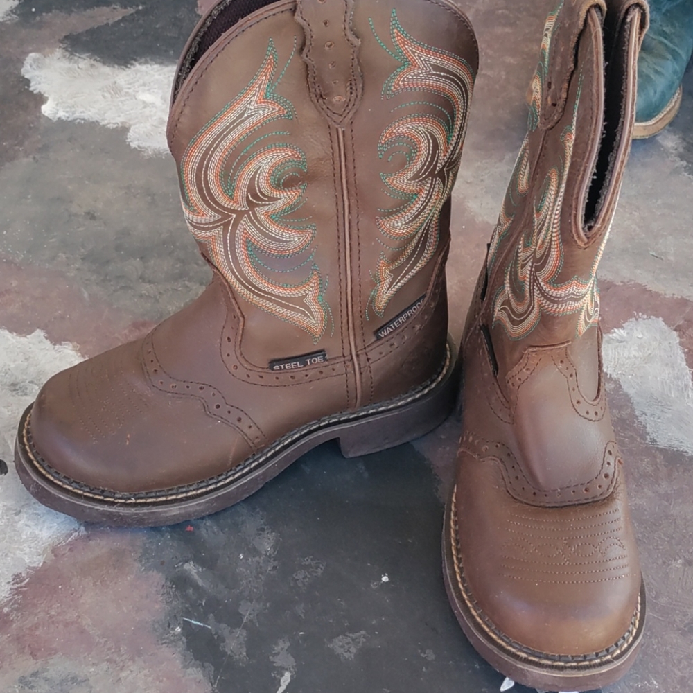 Women's western cowboy boots